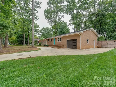 5646 Oak Drive Charlotte NC 28216