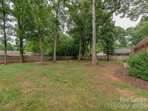 5646 Oak Drive Charlotte NC 28216