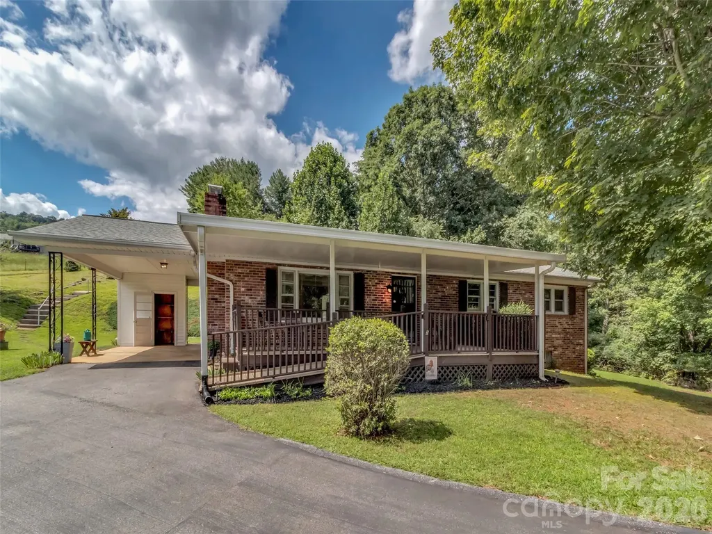250 Reeves Cove Road Candler NC 28715