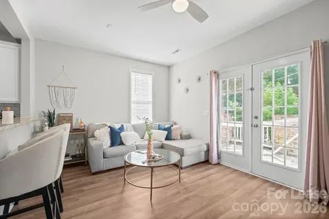 11339 Dundarrach Lane Charlotte NC 28277