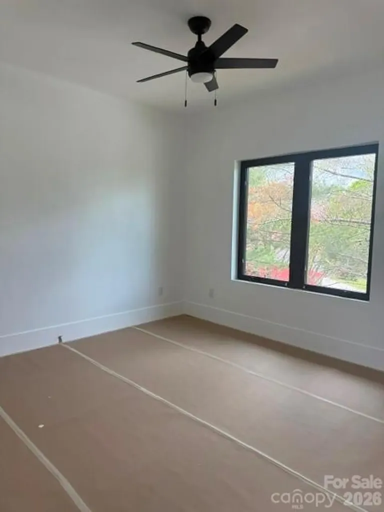 3 Locust Street Asheville NC 28804