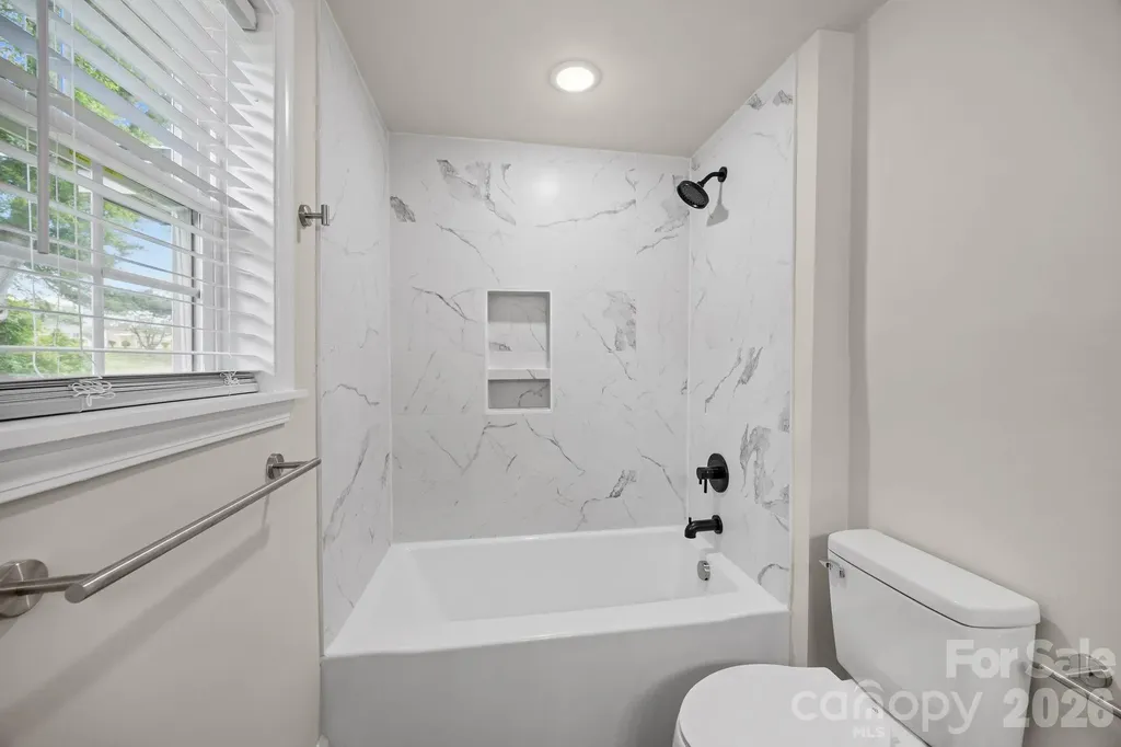 6109 Cora Street Charlotte NC 28216