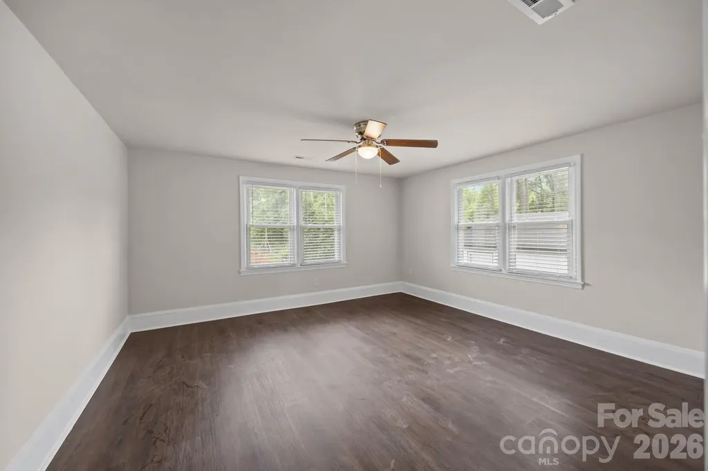 6109 Cora Street Charlotte NC 28216
