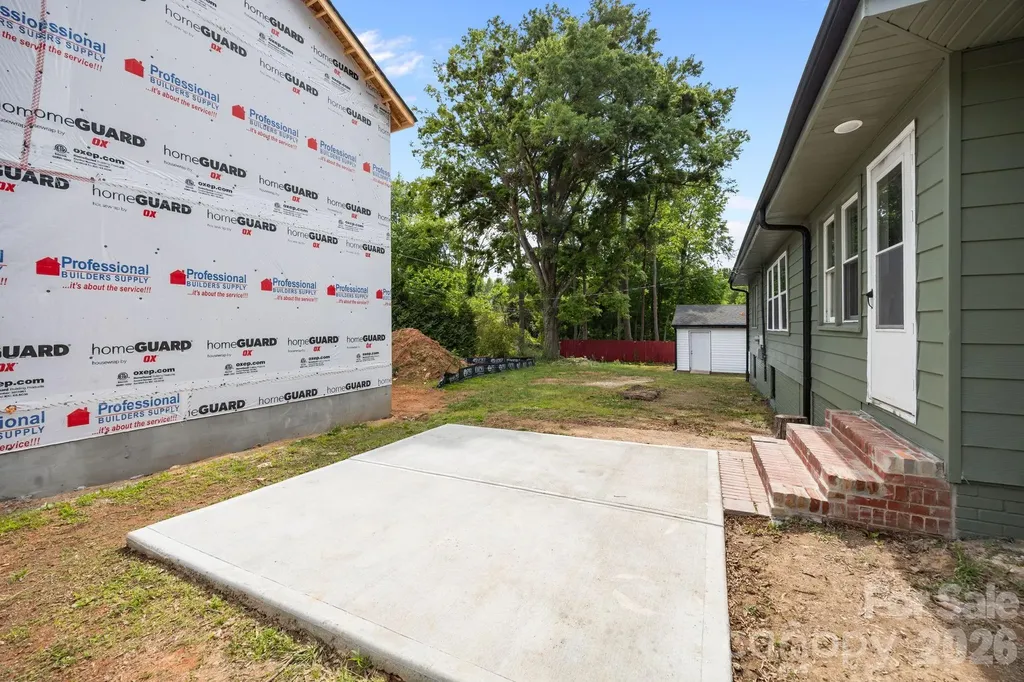 6109 Cora Street Charlotte NC 28216