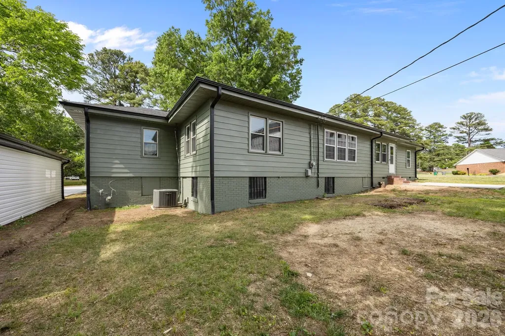 6109 Cora Street Charlotte NC 28216
