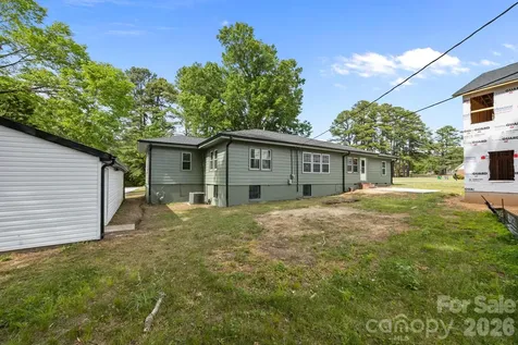 6109 Cora Street Charlotte NC 28216