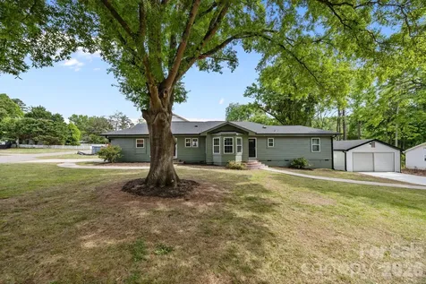 6109 Cora Street Charlotte NC 28216