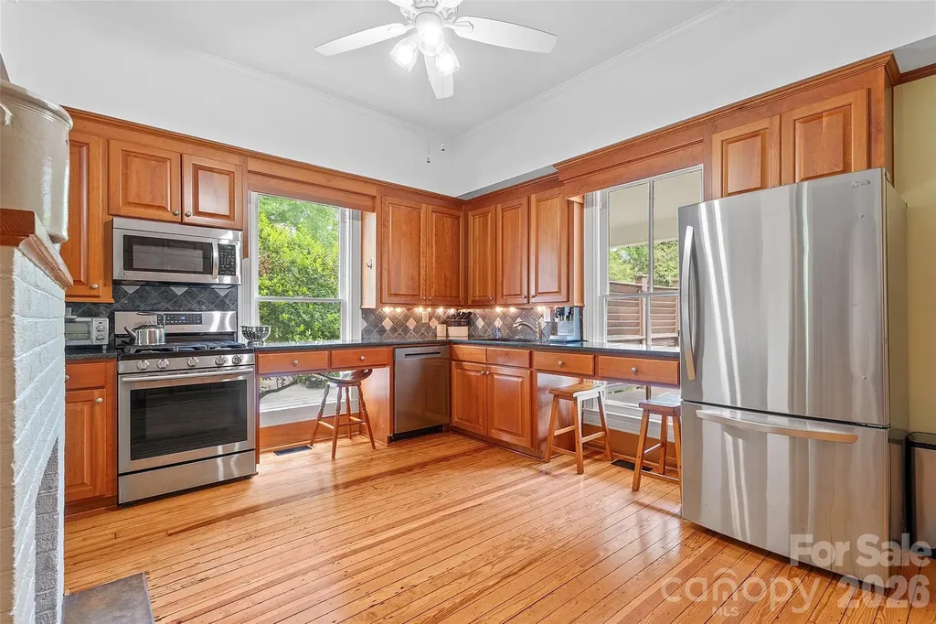 602 N Main Street Davidson NC 28036