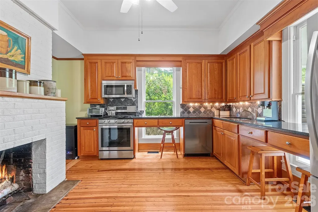 602 N Main Street Davidson NC 28036