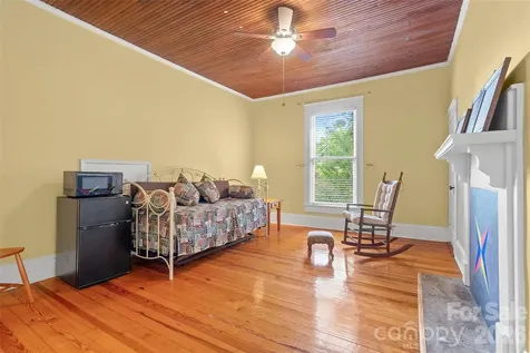 602 N Main Street Davidson NC 28036