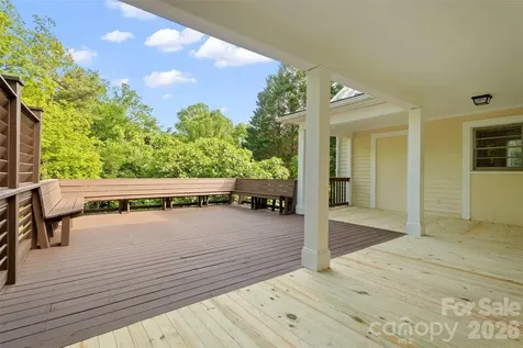 602 N Main Street Davidson NC 28036