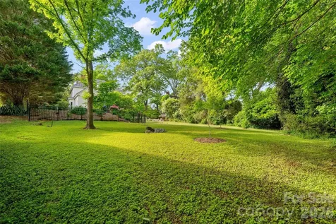 602 N Main Street Davidson NC 28036