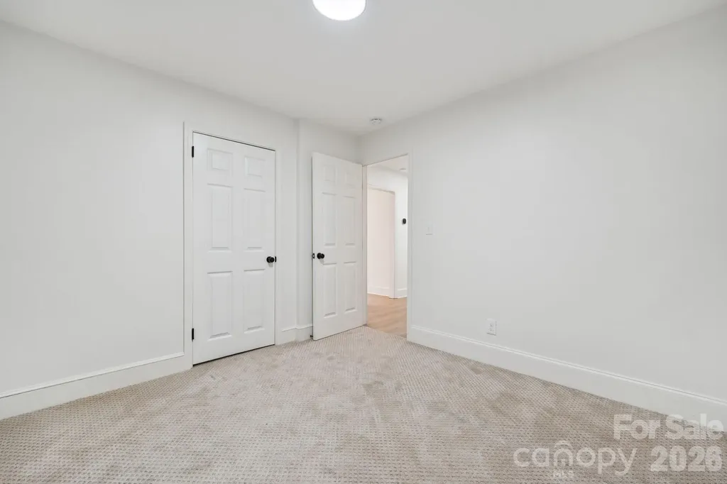 5423 Lantana Avenue Charlotte NC 28212