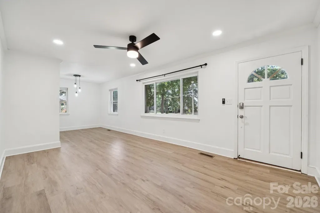 5423 Lantana Avenue Charlotte NC 28212