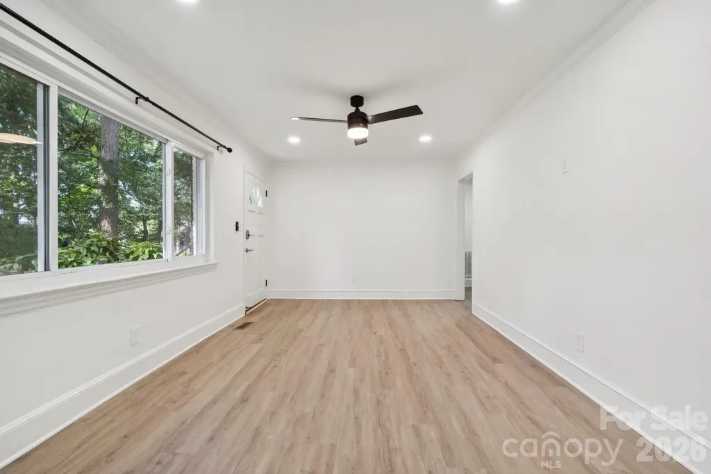 5423 Lantana Avenue Charlotte NC 28212