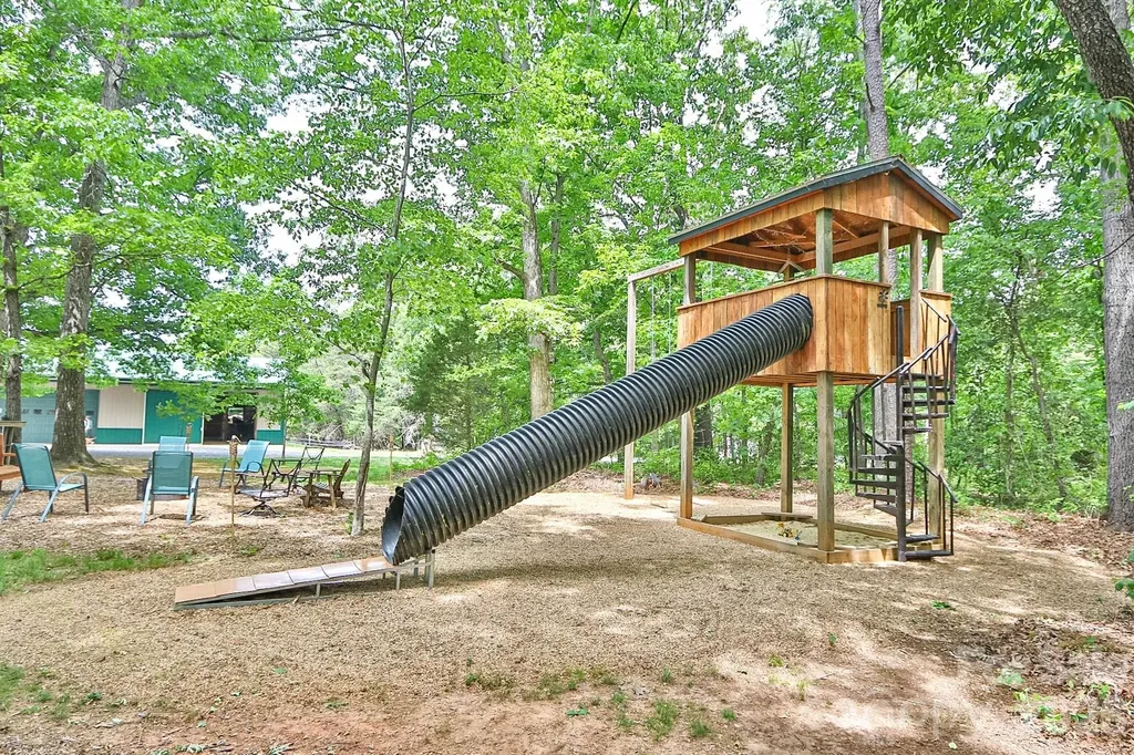 4844 Saint Paul Church Road Hamptonville NC 27020