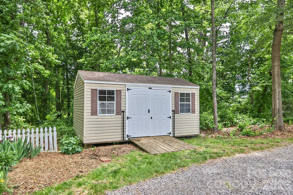 4844 Saint Paul Church Road Hamptonville NC 27020