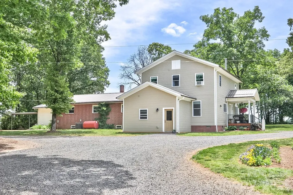 4844 Saint Paul Church Road Hamptonville NC 27020