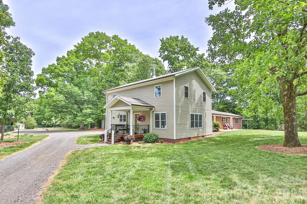 4844 Saint Paul Church Road Hamptonville NC 27020