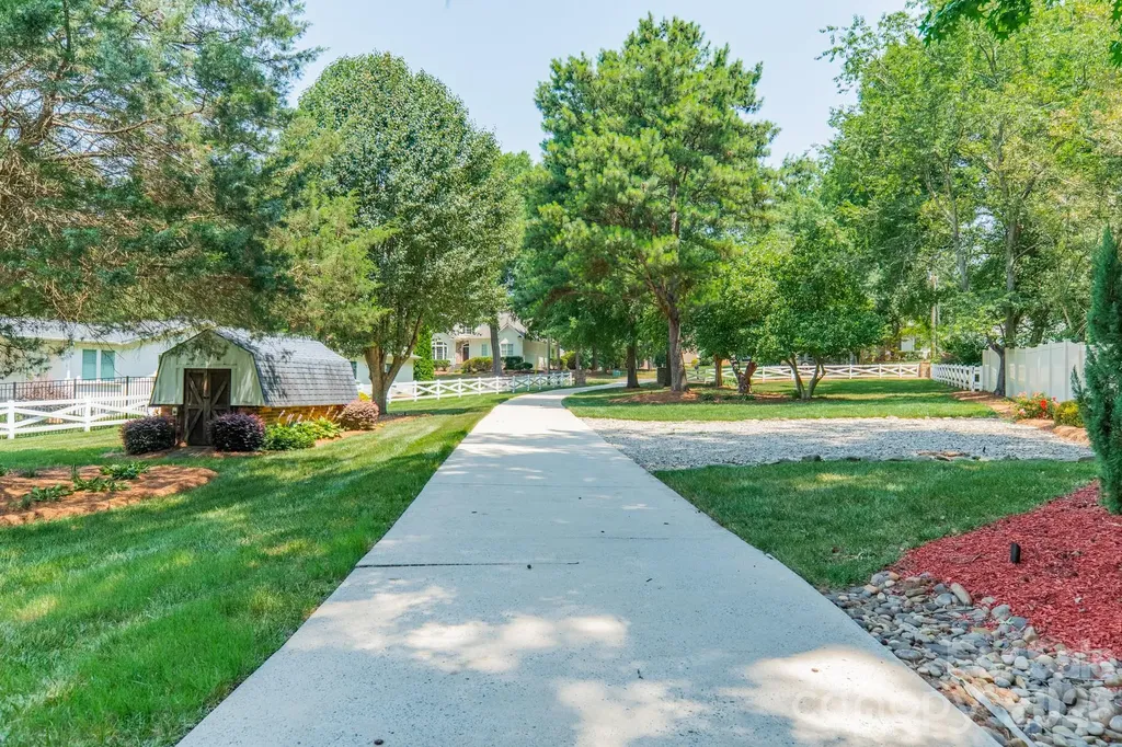 19533 Bustle Road Cornelius NC 28037