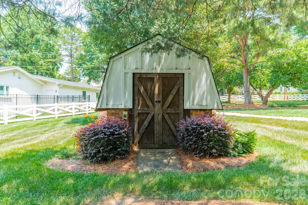 19533 Bustle Road Cornelius NC 28037