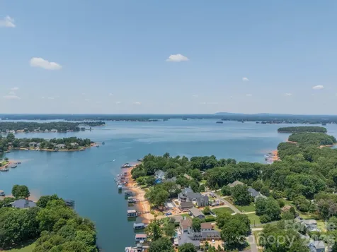 19533 Bustle Road Cornelius NC 28037