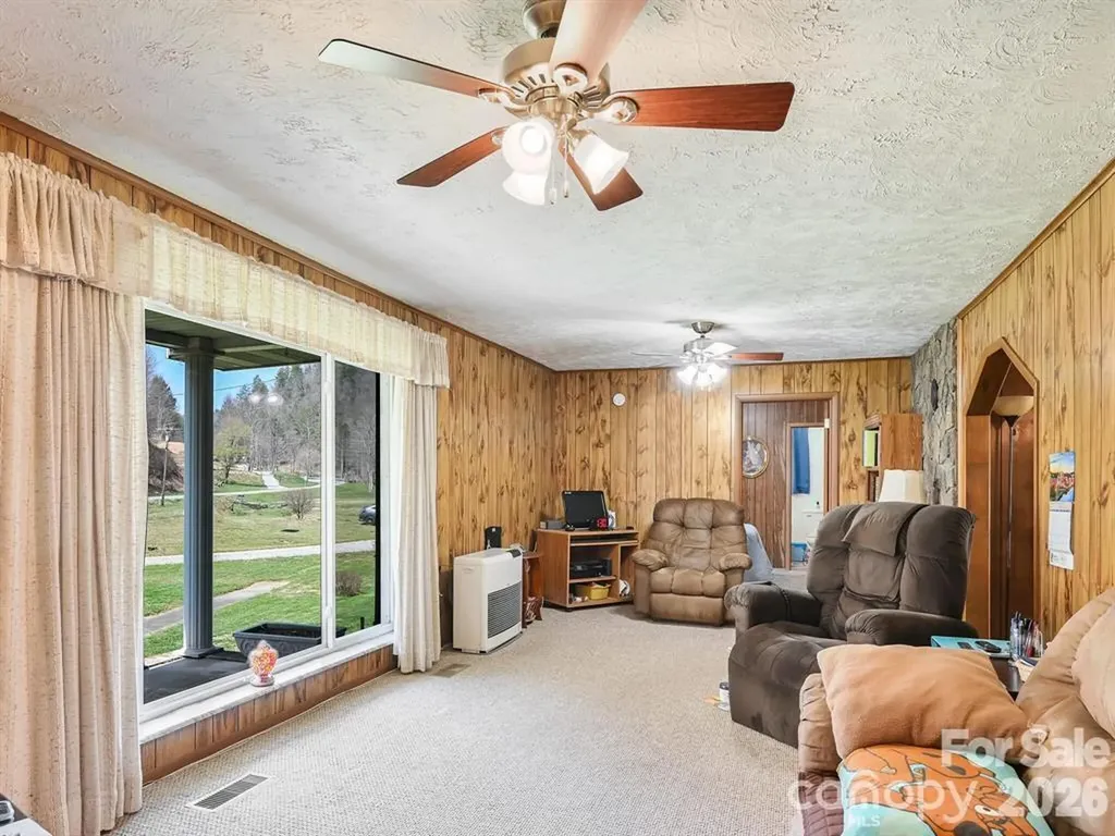 7530 Nc 208 Highway Marshall NC 28753