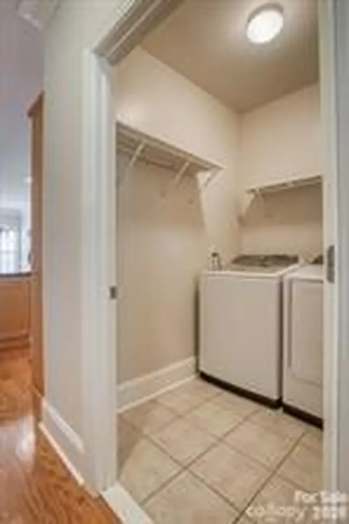 439 Ohenry Avenue Davidson NC 28036