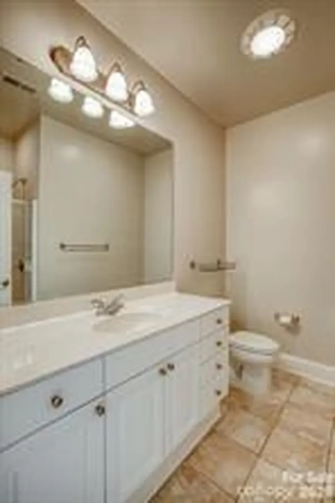 439 Ohenry Avenue Davidson NC 28036