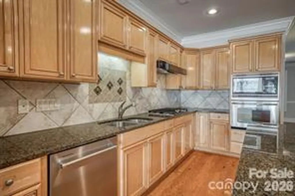 439 Ohenry Avenue Davidson NC 28036