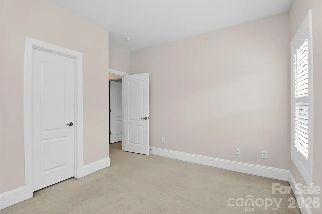 439 Ohenry Avenue Davidson NC 28036