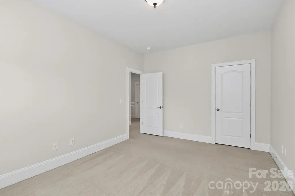 439 Ohenry Avenue Davidson NC 28036