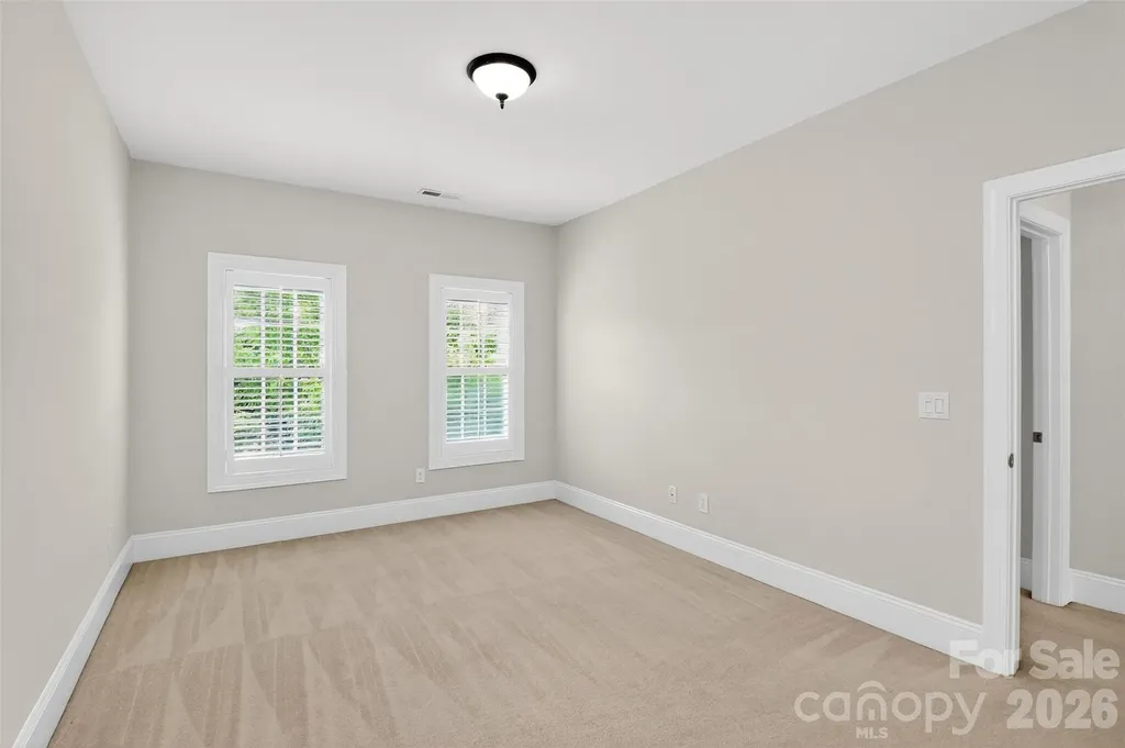 439 Ohenry Avenue Davidson NC 28036