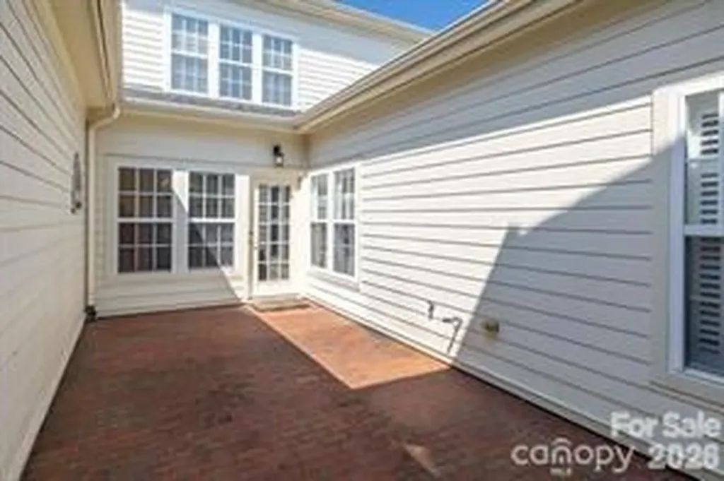 439 Ohenry Avenue Davidson NC 28036
