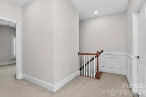 439 Ohenry Avenue Davidson NC 28036