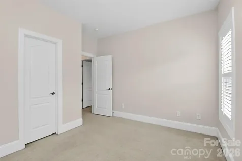 439 Ohenry Avenue Davidson NC 28036