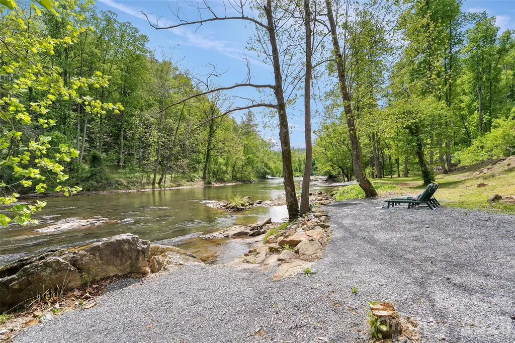 788 Cowee Tunnel Road Sylva NC 28779