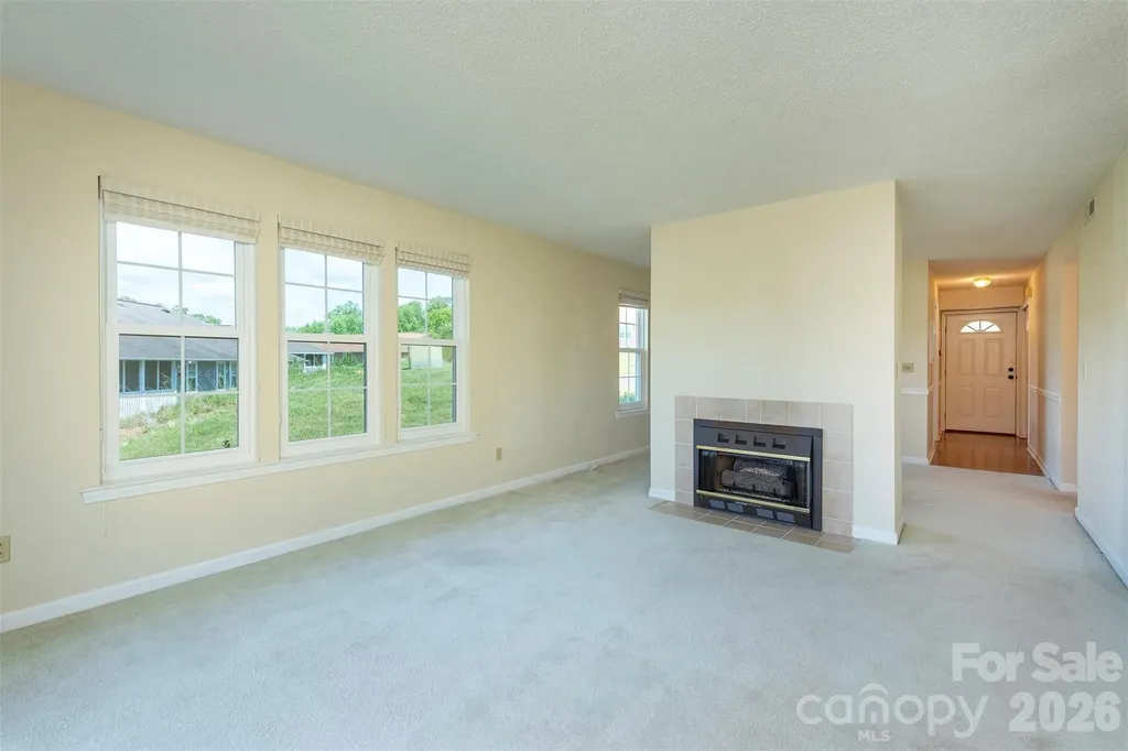 4805 Breakers Lane Asheville NC 28806