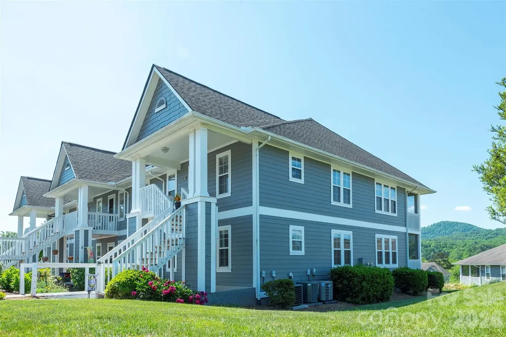 4805 Breakers Lane Asheville NC 28806