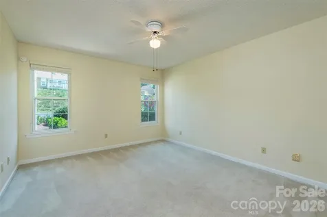 4805 Breakers Lane Asheville NC 28806