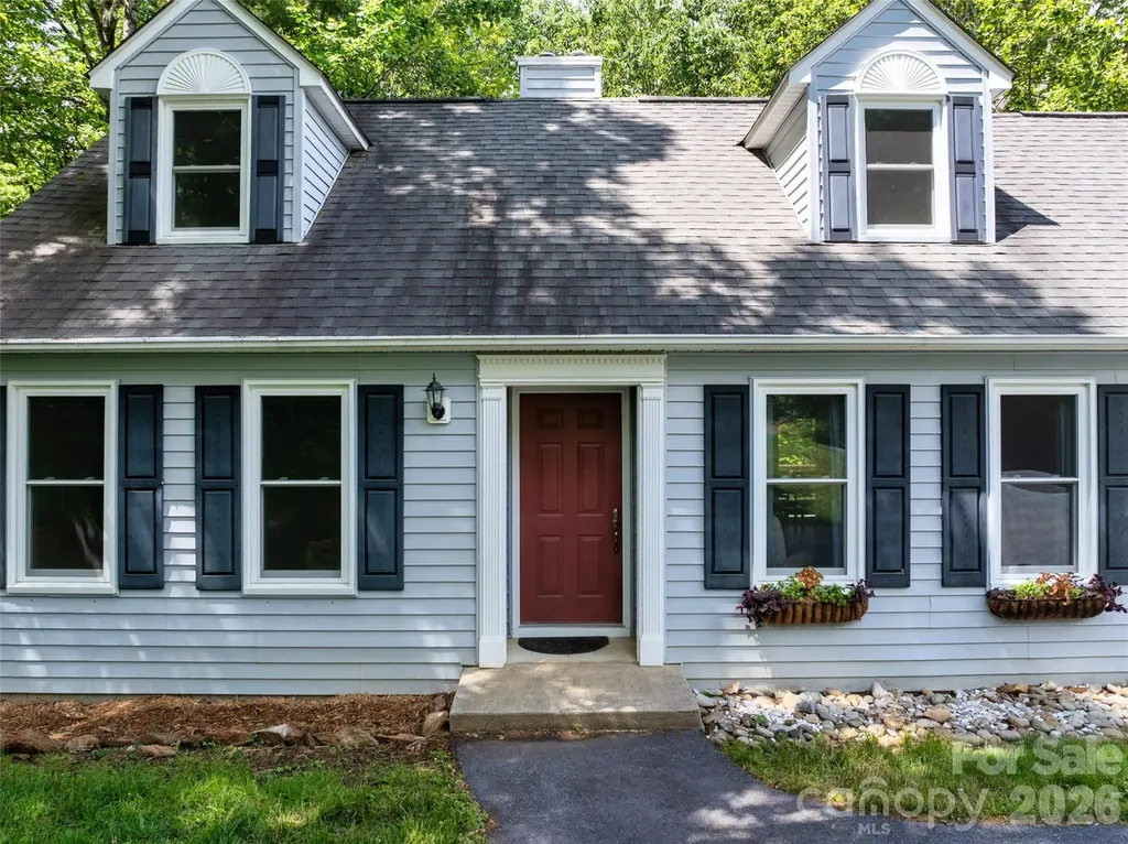 18 Tarragon Place Flat Rock NC 28731
