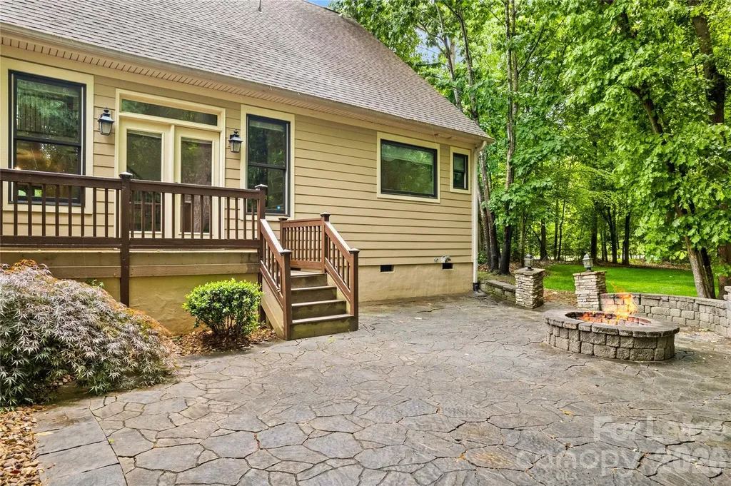 8994 Azalea Road Sherrills Ford NC 28673
