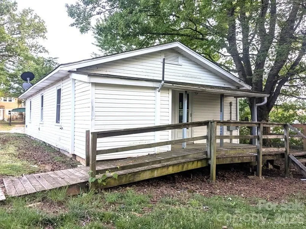 901 State Street Marion NC 28752