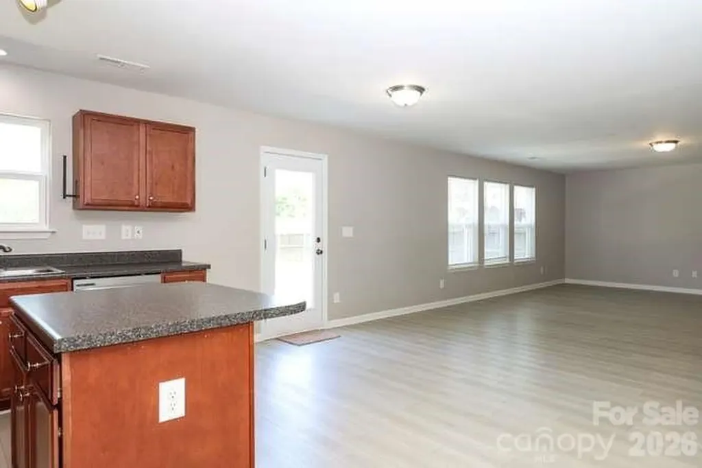 1212 Catawba Run Lowell NC 28098