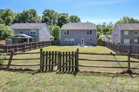 1212 Catawba Run Lowell NC 28098