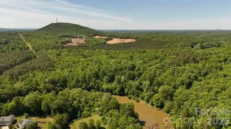 1212 Catawba Run Lowell NC 28098