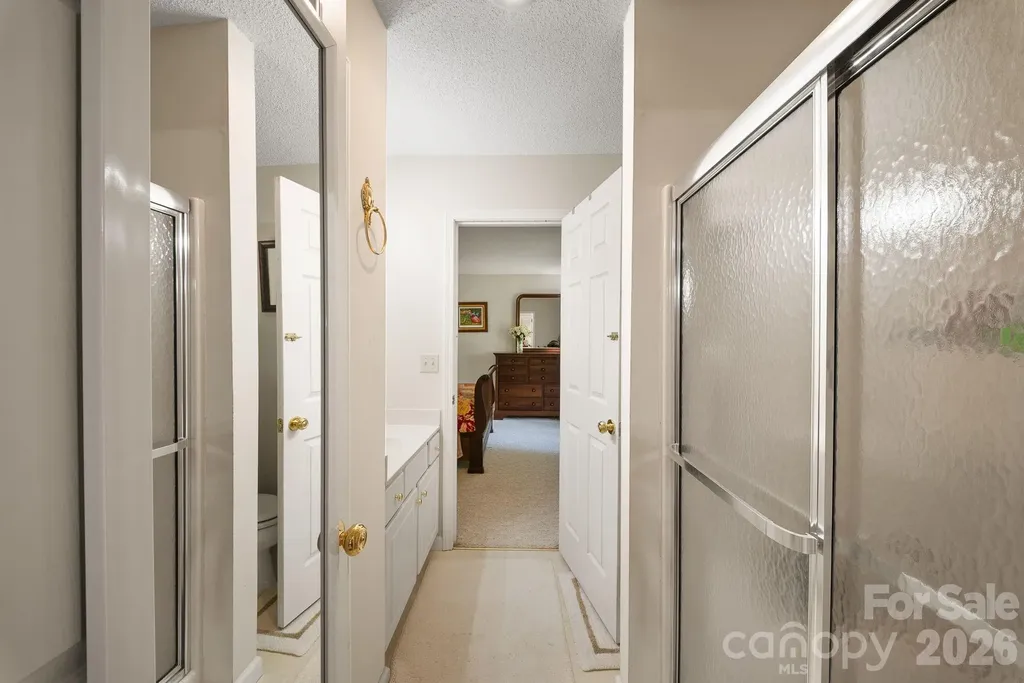 16 Zachary Ridge Road Asheville NC 28804