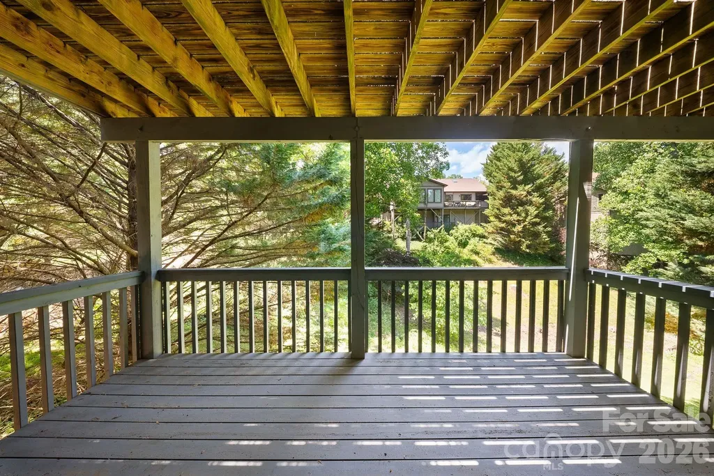 16 Zachary Ridge Road Asheville NC 28804