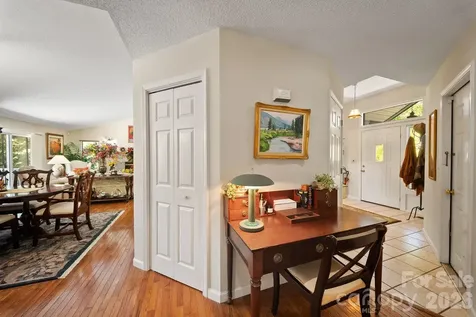 16 Zachary Ridge Road Asheville NC 28804