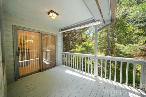 16 Zachary Ridge Road Asheville NC 28804